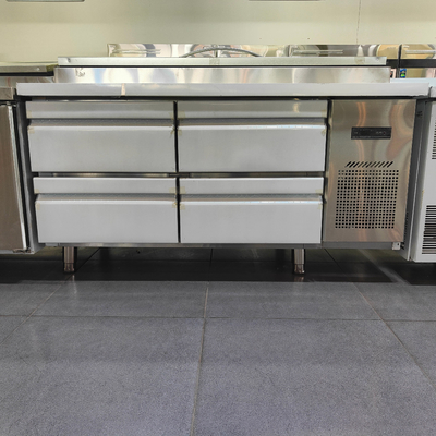 Dimensioni personalizzate Frigorifero da tavolo a quattro cassetti per la preparazione della pizza per la ristorazione